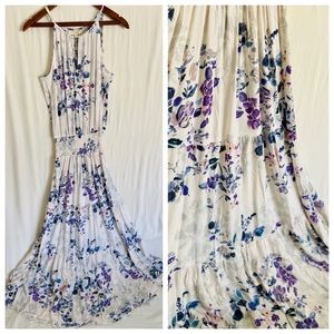 Beautiful summery maxi dress, size medium